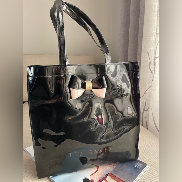 Plain Bow Ted Baker Large Bow Bag Ted Baker London Alacon Plain Bow Large Icon Patent Bag In Black